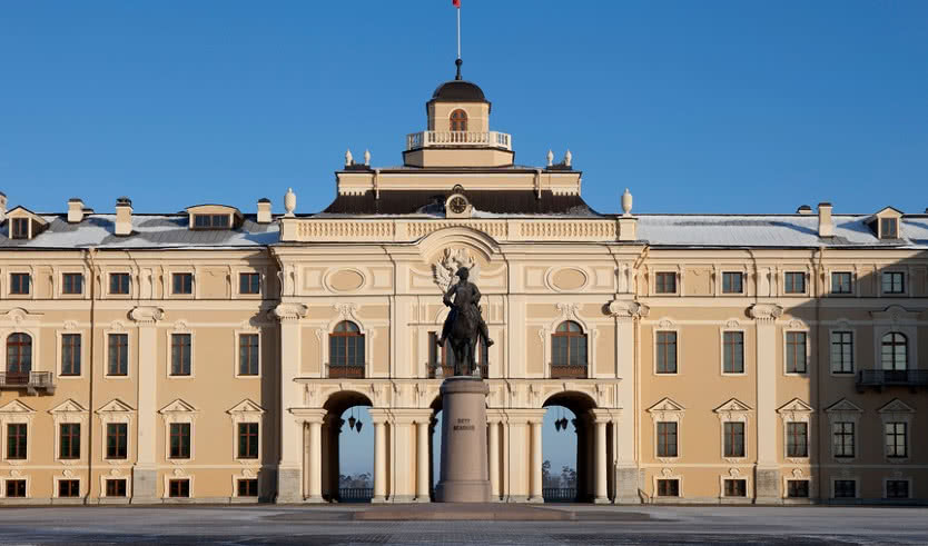 Дворец и вино: ароматное путешествие в Стрельну (Константиновский дворец + дегустация вин) – необычные экскурсии от 33000 рублей