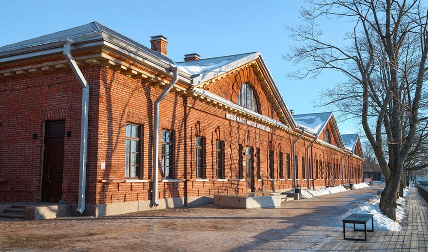Здание голландской кухни – туры в СПб от 34500 рублей