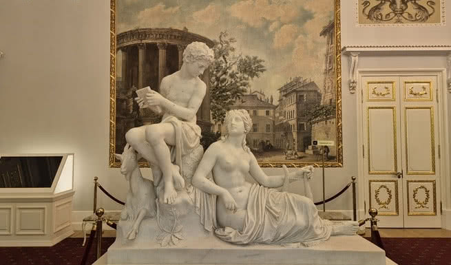 Скульптура во дворце – интерьерные экскурсии от 1750 рублей