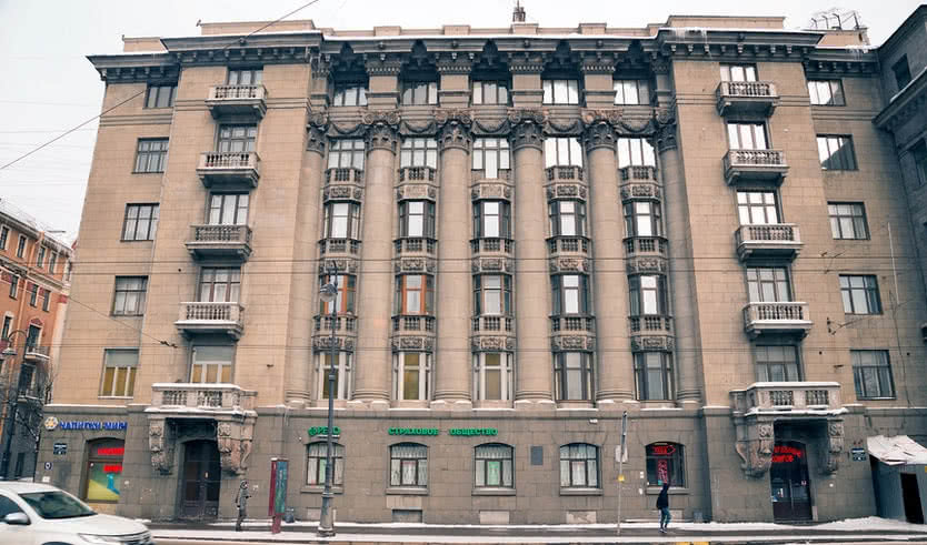 Старый знакомый Каменноостровский. С посещением Музея веера – интерьерные экскурсии для заказных групп