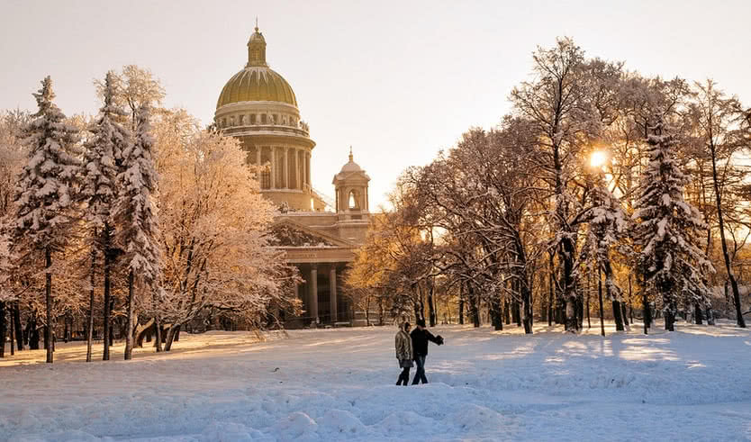 Рождественская сказка – сборные туры в Санкт-Петербург от 22470 рублей
