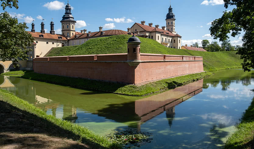 Несвиж – туры и круизы из Петербурга от 36900 рублей