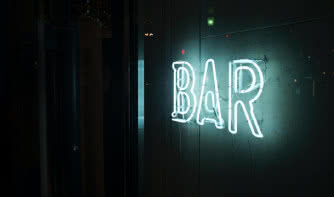 Необычные бары Петербурга превью Фото автора Alex Knight, unsplash.com