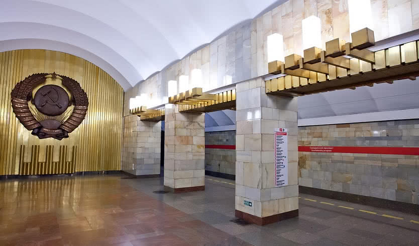 Вестибюль станции «Гражданский проспект»  – экскурсии и программы для детей от 300 рублей