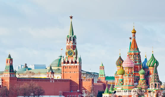 Спасская башня Кремля и Собор Василия Блаженного – туры в Москву от 24600 рублей