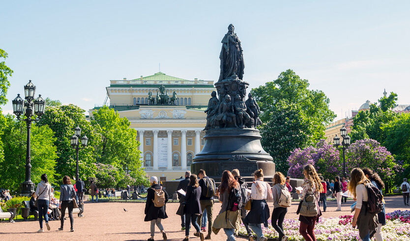 Екатерина – великая женщина – автобусные экскурсии