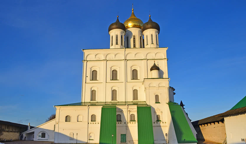 Псков, Изборск, Печоры на «Ласточке» – туры для школьников от 3950 рублей