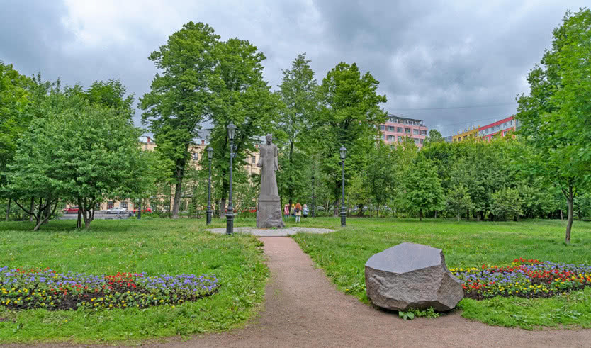 Памятник Комитасу – автобусные экскурсии от 2000 рублей