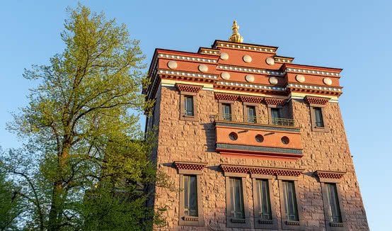 Что посмотреть в Петербурге летом 2025: нестандартные маршруты для тех, кто уже «всё видел»