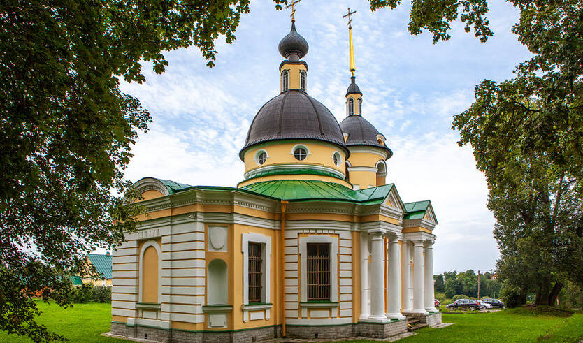 Прелестные уголки южного взморья (с посещением дворца Бельведер и Ропшинского ипподрома) – автобусные загородные экскурсии