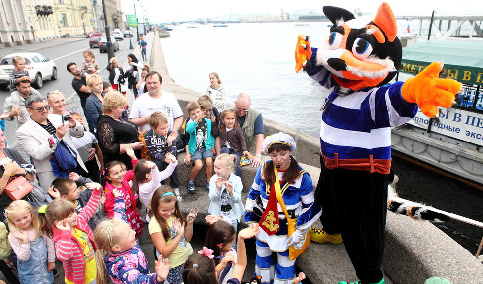 Врунгель-шоу на Неве – сборные экскурсии для школьников в Санкт-Петербурге