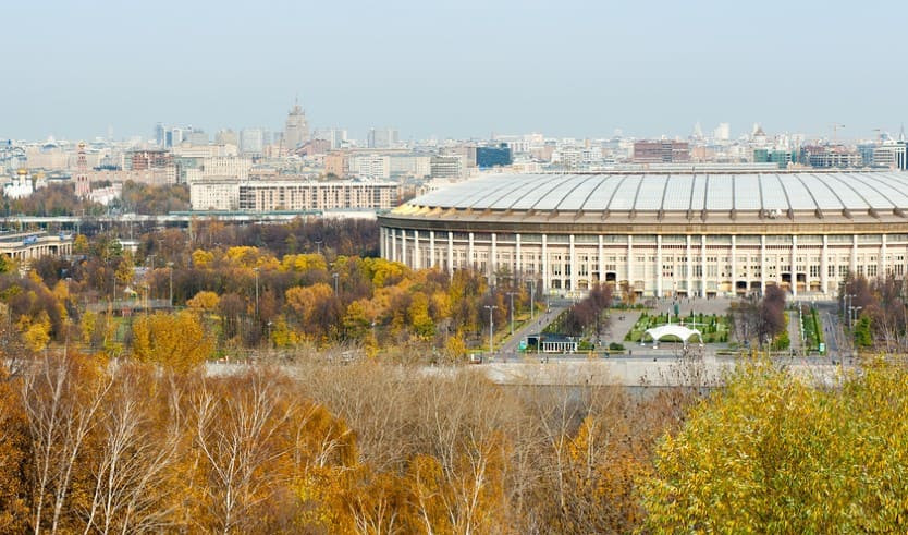 Вид на Москву со смотровой площадки на Воробьевых горах – туры в Москву от 6550 рублей