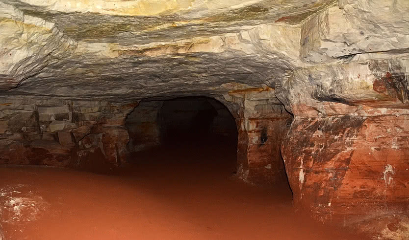 Масленица со скоморохами подземелья в Саблинских пещерах (для групп) — Экскурсии для организованных групп от 2850 рублей