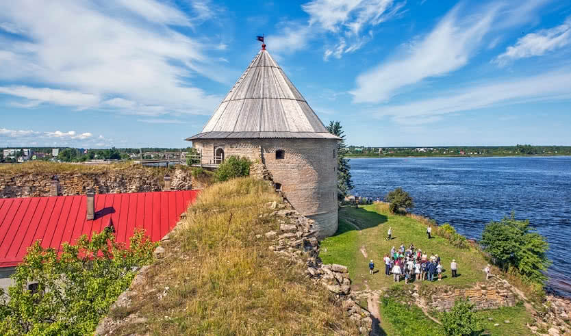 На катере в Орешек — Индивидуальные (VIP) экскурсии и туры в Санкт-Петербурге от 12000 руб.