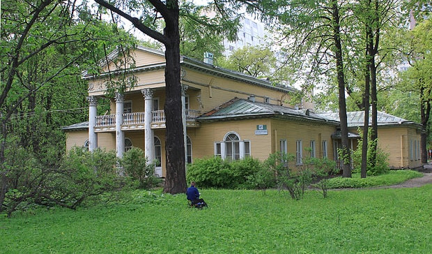 Дача А. Ф. Шишмарева – пешеходные экскурсии от 1100 рублей