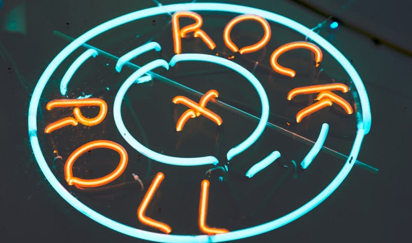 Неоновая вывеска — новогодние корпоративы от 3320 рублей