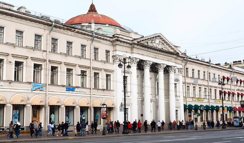 Базилика святой Екатерины Александрийской и Голландская церковь – Пешеходные экскурсии от 600 рублей  