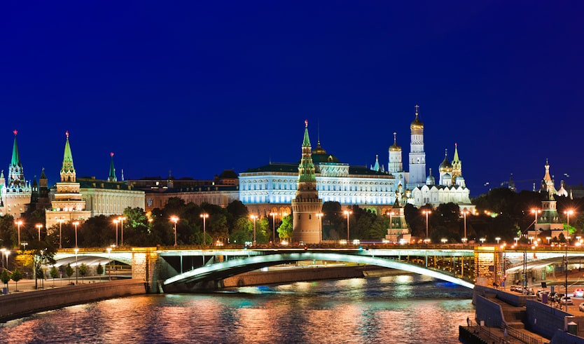 Семейный уикенд в Москве — фото №1 — Photo by Vitali Adutskevich on Unsplash