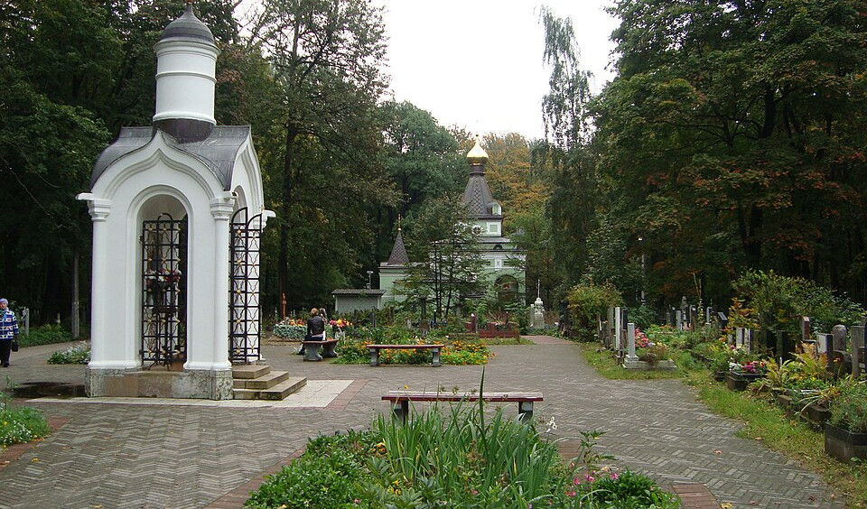 Смоленское кладбище. Часовня Ксении Блаженной – автобусные экскурсии от 1500 рублей