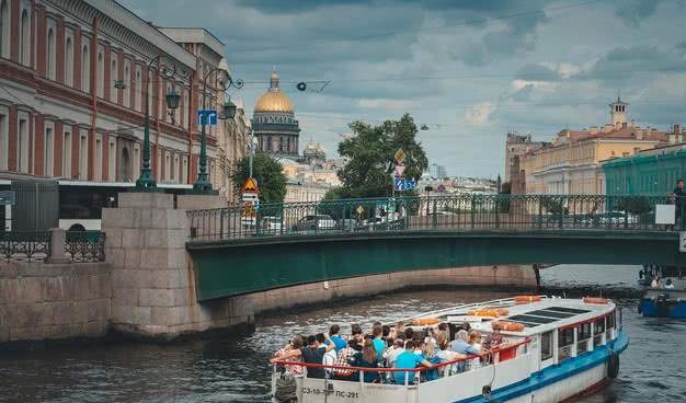 Вокруг Исаакиевской площади – пешеходные экскурсии для заказных групп от 290 рублей