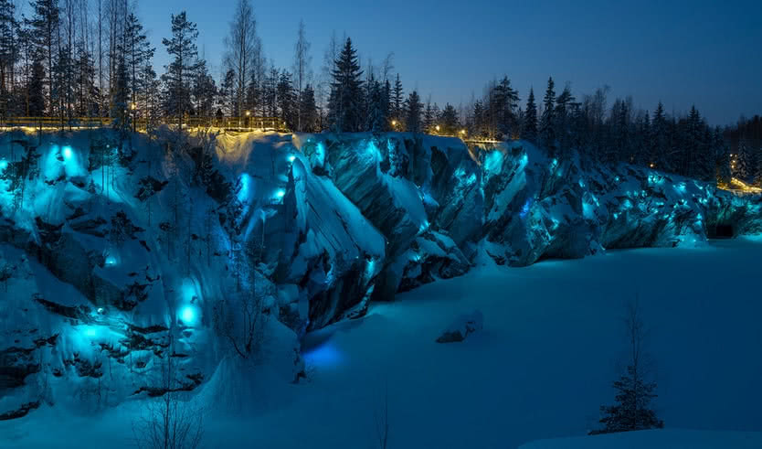 Мраморный каньон в аквамариновой подсветке – туры в Карелию от 27350 рублей