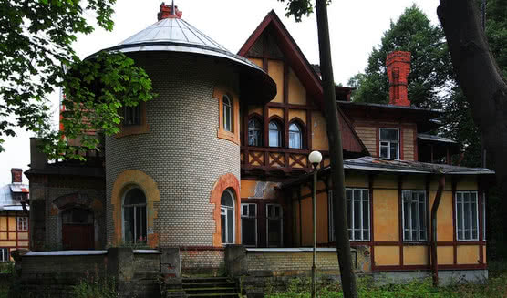 Каменный остров, часть 1 – пешеходные экскурсии для заказных групп от 290 рублей