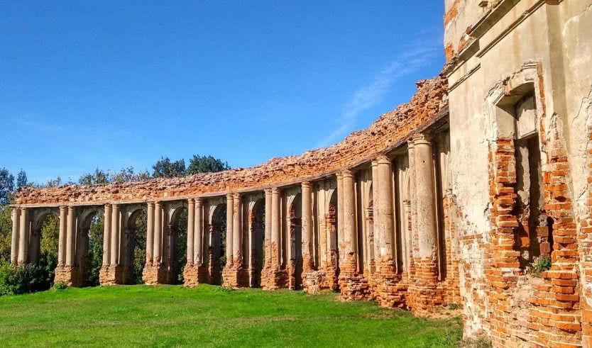 Коллонада дворца – Туры и круизы из Петербурга от 12100 рублей