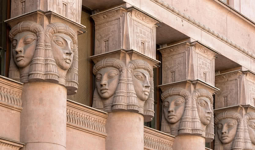 Дворы и дворцы Литейной стороны (для групп) – пешеходные экскурсии для заказных групп от 245 рублей