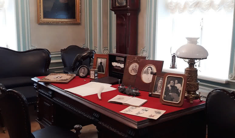 Ораниенбаум (Большой Меншиковский дворец): для школьников — экскурсии и программы для детей от 1160 рублей