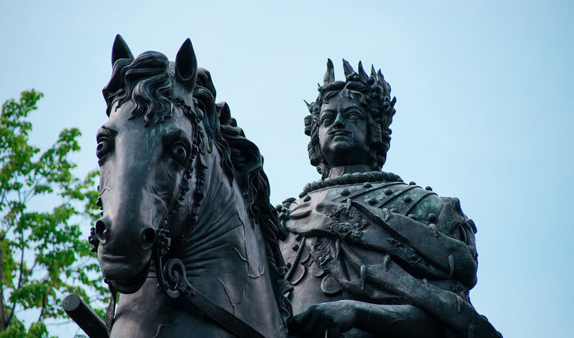 Памятник Петру I возле Михайловского замка — Экскурсии и программы для детей от 240 рублей