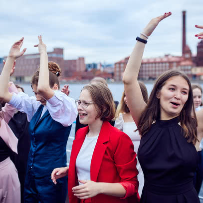 Выпускные вечера (выпускной) для 9 класса в СПб