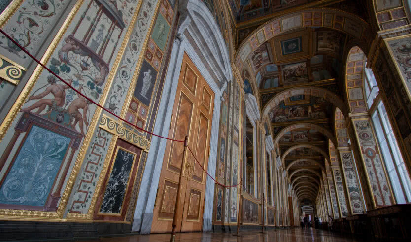 Экскурсия в Зимний дворец (Государственный Эрмитаж) – интерьерные экскурсии для организованных групп от 1550 рублей