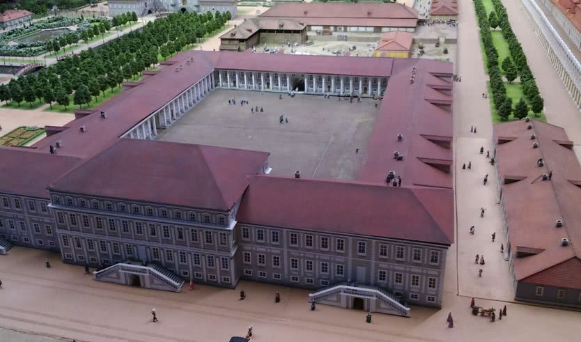 Петровская акватория – экскурсии и программы для детей от 1700 рублей