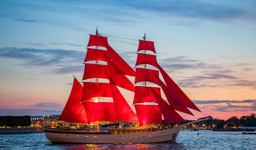 Автобусная ночная экскурсия на Алые паруса — автобусная экскурсия