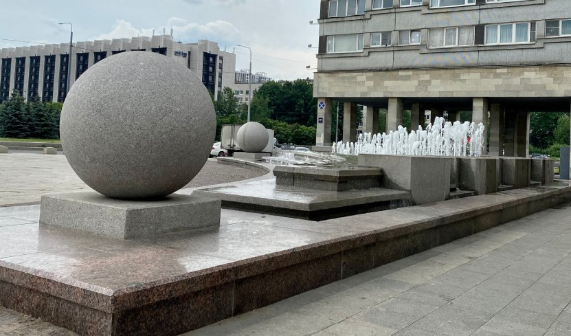 Фонтан на площади Победы – интерьерные экскурсии от 1900 рублей