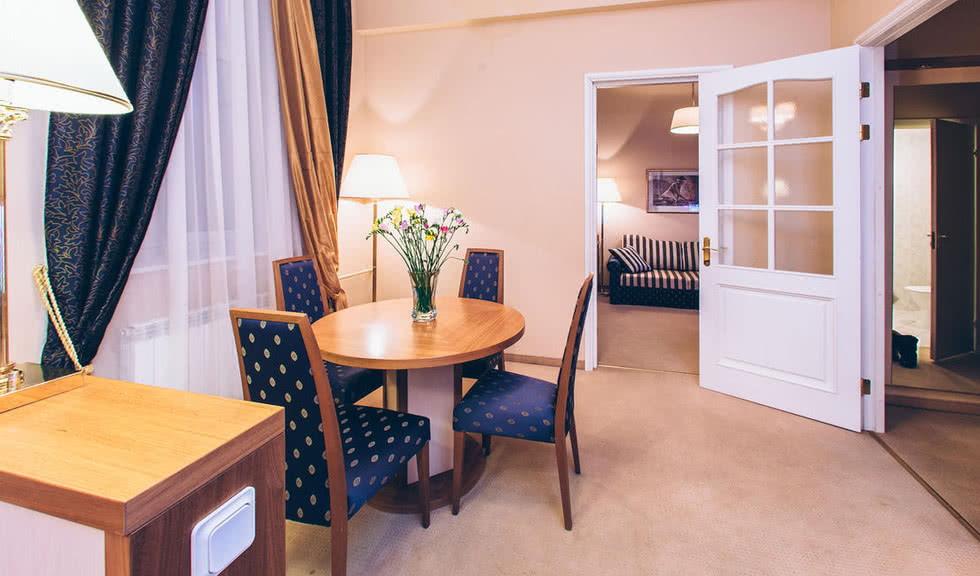 Отель Октябрьская – апартаменты