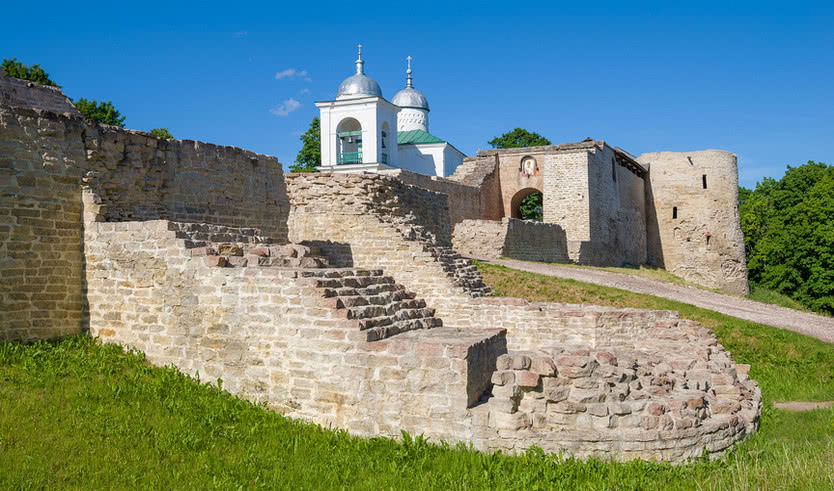 Псков, Изборск, Печоры на «Ласточке» – туры для школьников от 3950 рублей
