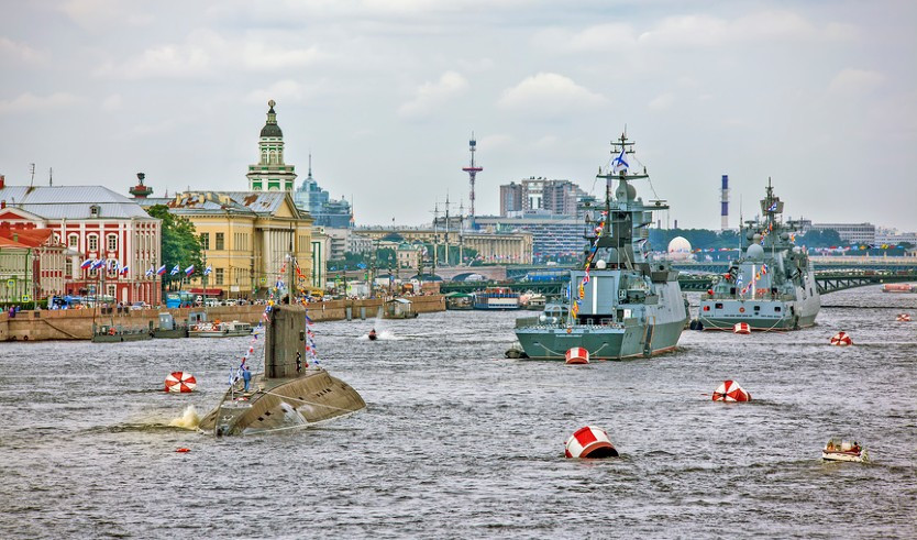 Петербург под Андреевским флагом – юбилей Дня ВМФ – туры в Санкт-Петербург 