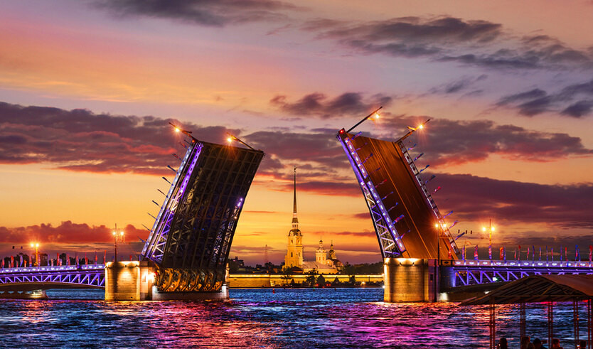 Anglotourismo (White Nights program) – water excursions along rivers and canals
