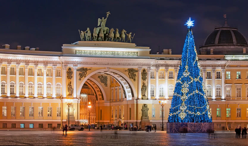 Новогодняя ёлка на Дворцовой площади – сборные туры в Санкт-Петербург от 13990 рублей