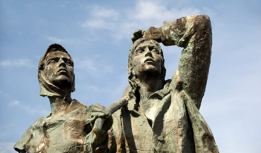 Женщины на строительстве линии обороны — Экскурсии и программы для детей от 240 рублей