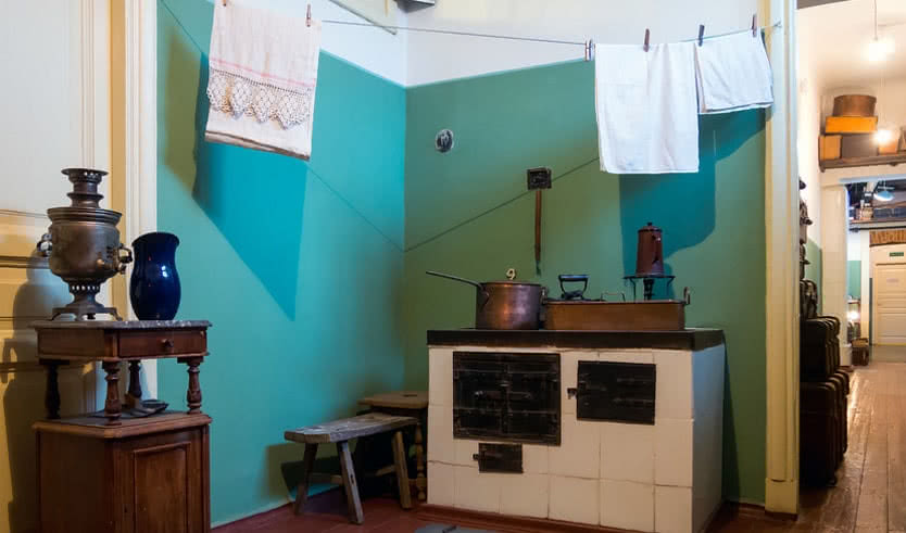 Петербург Анны Ахматовой (с посещением музея-квартиры поэтессы) (для школьных групп) – экскурсии и программы для детей от 1080 рублей