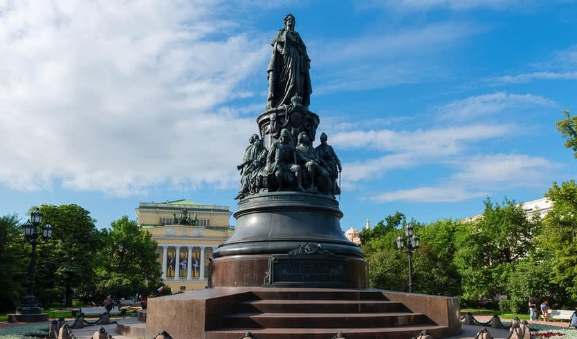 Блистательный Александринский театр – интерьерные экскурсии для заказных групп от 585 рублей