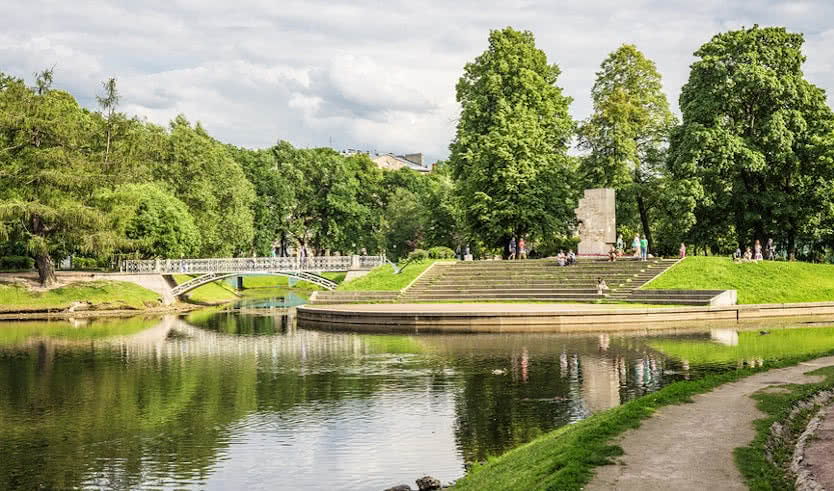 Блокадный Ленинград с посещением Пискарёвского мемориала — индивидуальные экскурсии от 1600 рублей