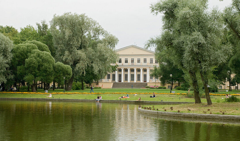 «Проклятие рода Юсуповых» с посещением Юсуповского дворца – автобусные экскурсии от 1100 рублей