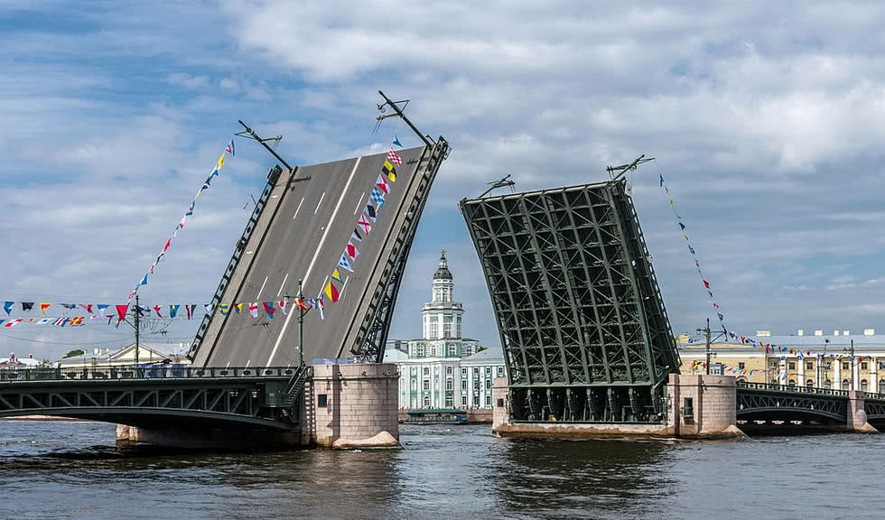 Дворцовый мост