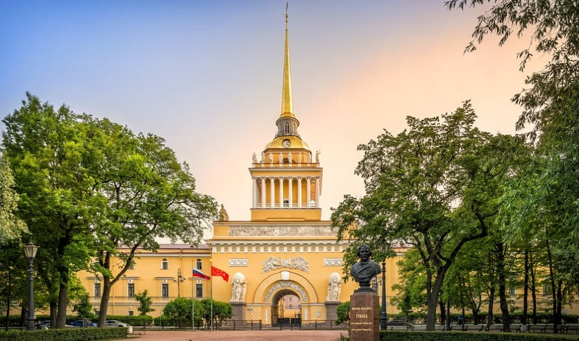 Выходные в Петербурге (июнь-август) – туры в Санкт-Петербург от 9740 рублей