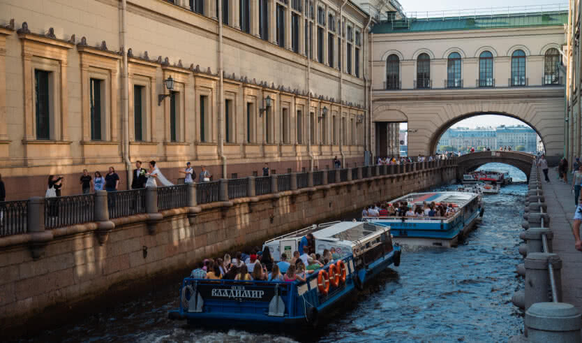Anglotourismo (Daytime program) – water excursions along rivers and canals