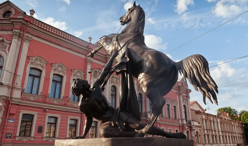 Статуя «Покорение коня человеком» – автобусные обзорные от 1200 рублей