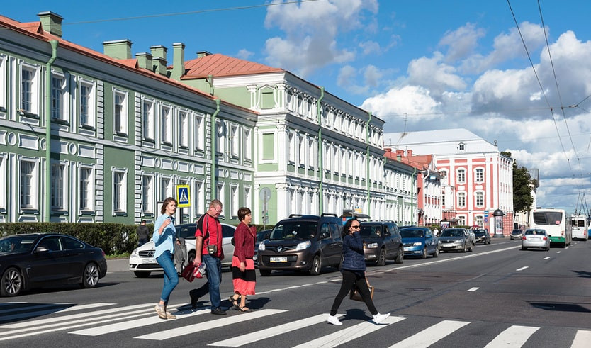 Университетская набережная – Пешеходные экскурсии от 600 рублей